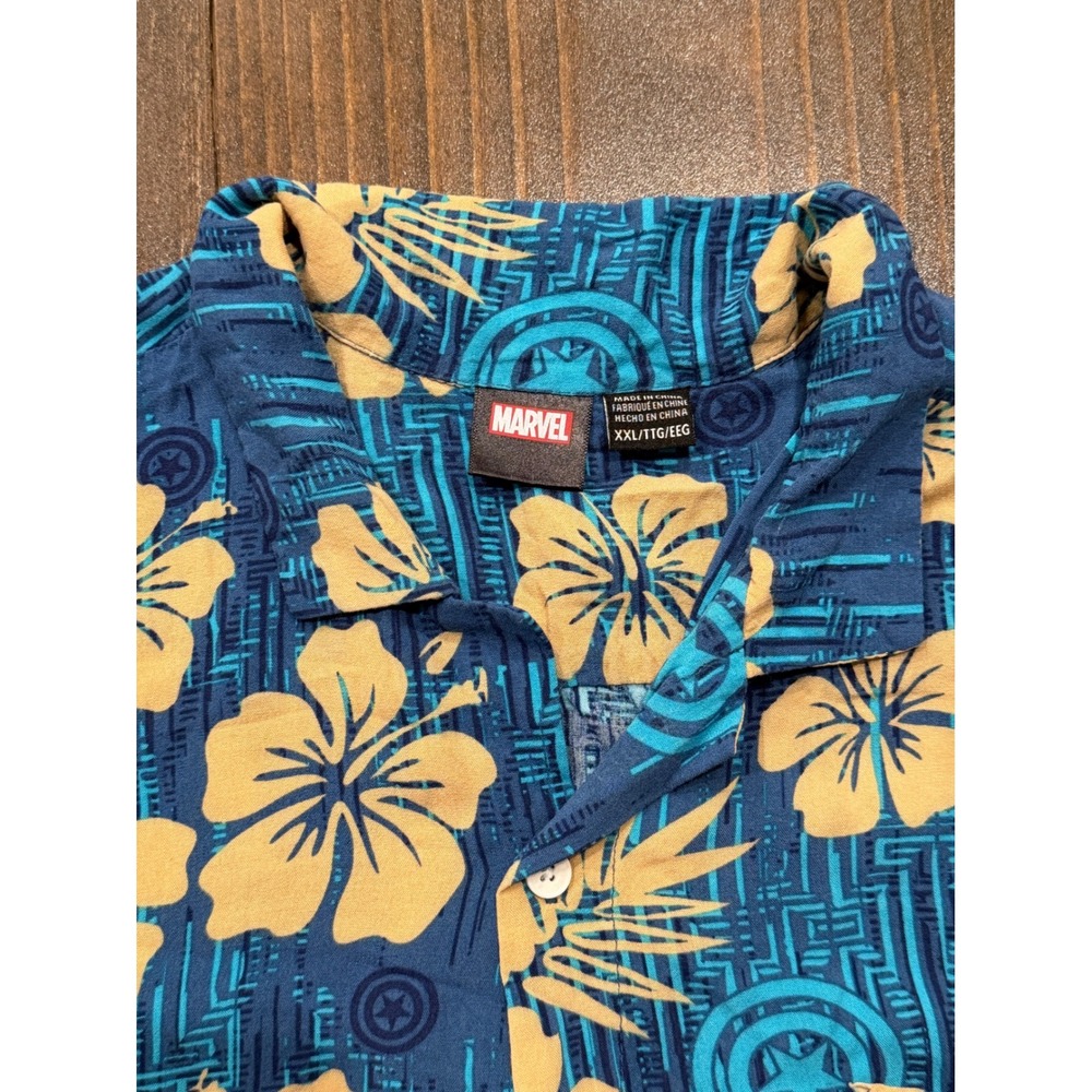 Marvel Captain America Mens XXL Blue Tropical Hibiscus Aloha Button Down Shirt - Picture 2 of 6